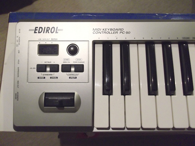 Roland PC-50 MIDIキーボードコントローラー